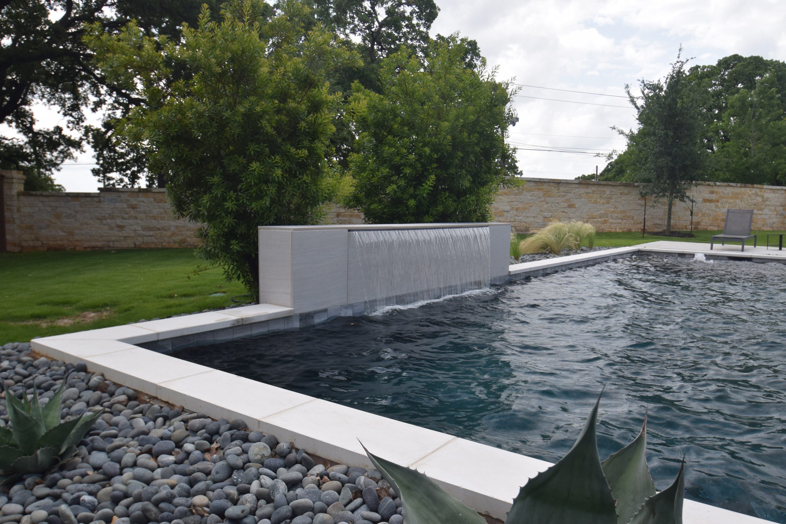 black ring around pool