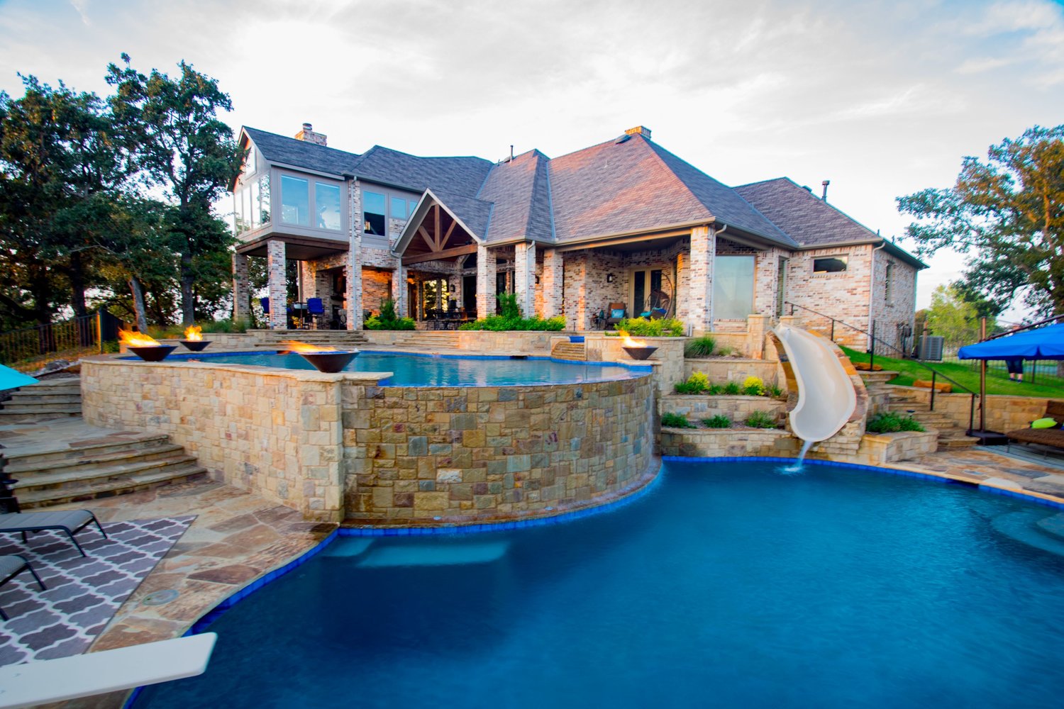 Grandly Gorgeous Lake View Swimming Pool Projects ...