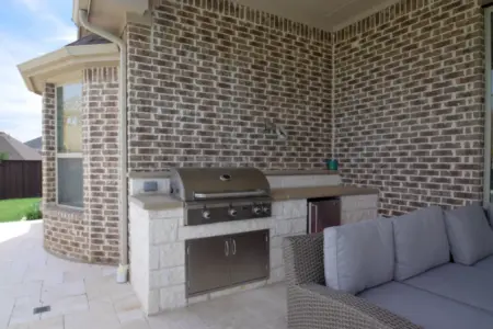 Outdoor Kitchen & BBQ - Claffey Pools