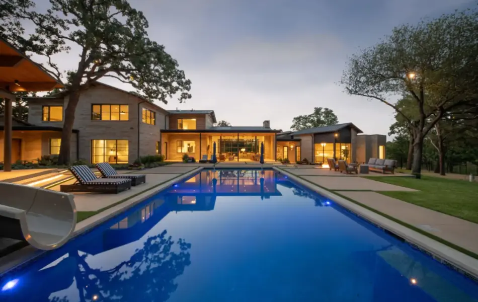 Hill Country Modern Elite Swimming Pool - Claffey Pools