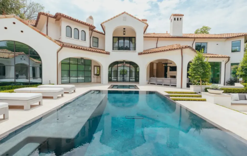 Award-winning luxury negative edge pool with integrated spa and outdoor cabana