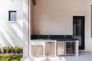 Modern outdoor kitchen