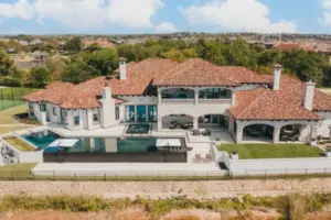 Bird's eye-view of luxury infinity pool