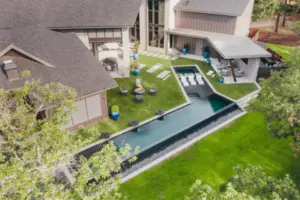 Bird's-eye view of geometric pool