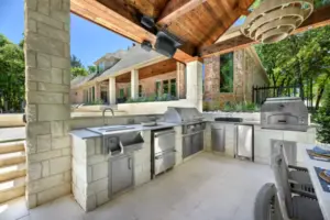Outdoor kitchen
